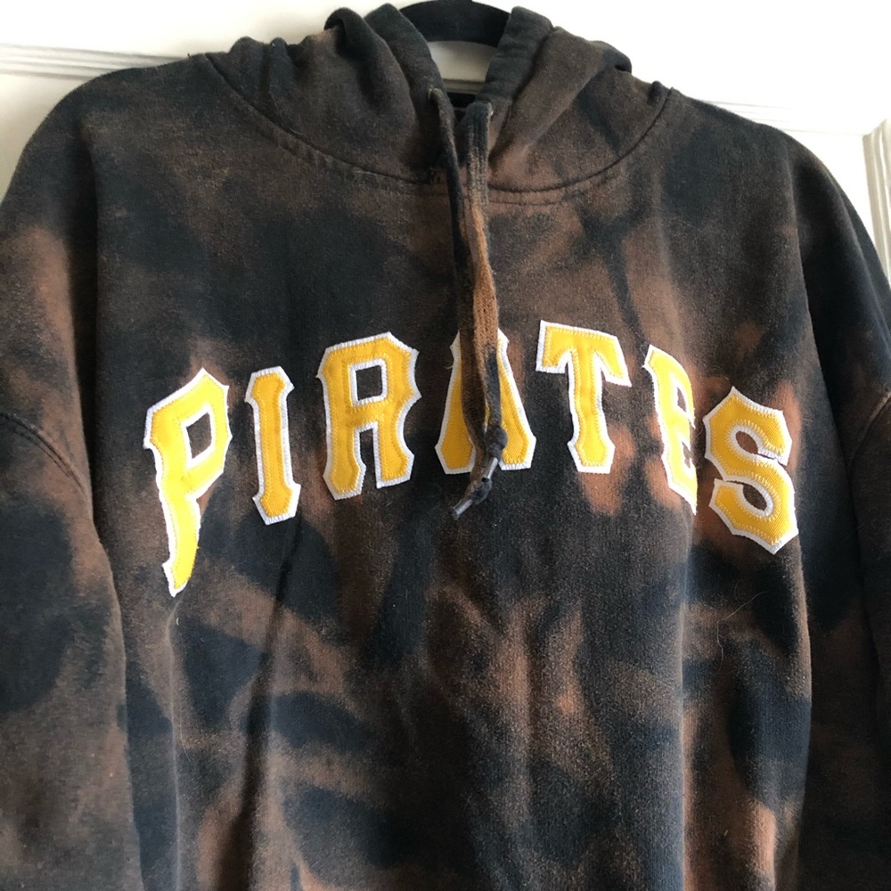 Vintage Bleached Pirates Hoodie - Picture 2 of 13